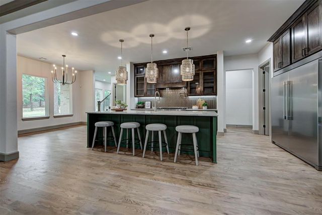 7402 Coyote Point, Edmond, OK 73034