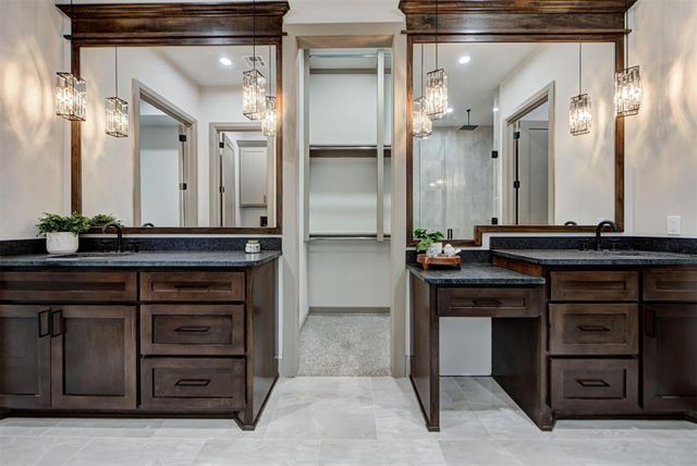7402 Coyote Point, Edmond, OK 73034