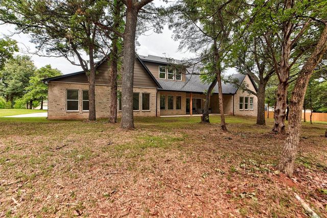7402 Coyote Point, Edmond, OK 73034