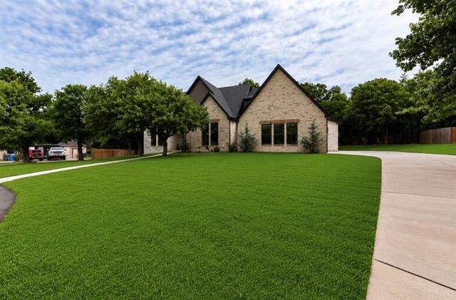 7402 Coyote Point, Edmond, OK 73034