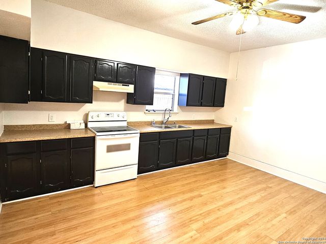 101 SANTA CLARA ST, Cibolo, TX 78108