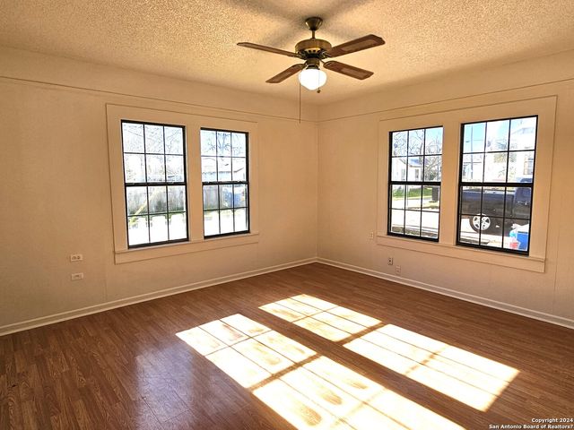 101 SANTA CLARA ST, Cibolo, TX 78108