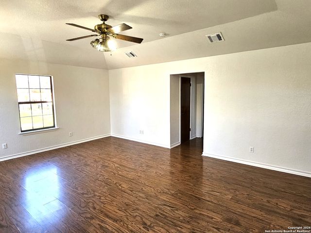 101 SANTA CLARA ST, Cibolo, TX 78108