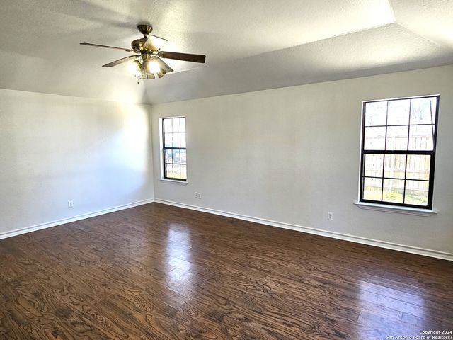101 SANTA CLARA ST, Cibolo, TX 78108