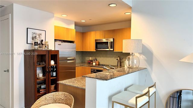 1050 Brickell Ave 3206, Miami, FL 33131