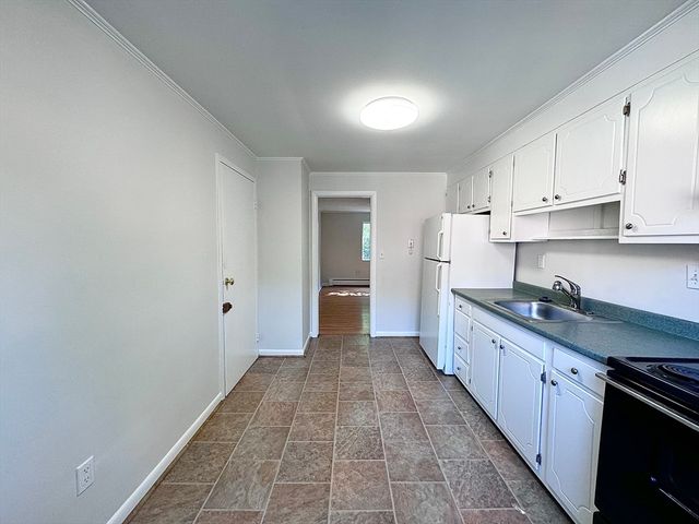 52 Bryon 3, Boston, MA 02467