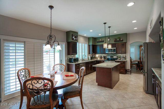 672 W SAN REMO Court, Gilbert, AZ 85233