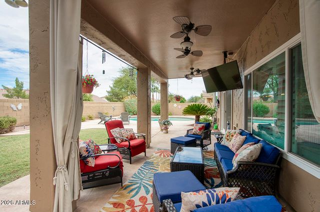 672 W SAN REMO Court, Gilbert, AZ 85233