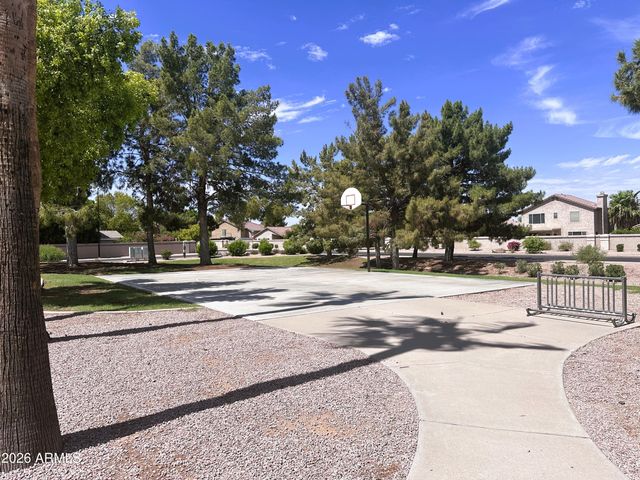 672 W SAN REMO Court, Gilbert, AZ 85233