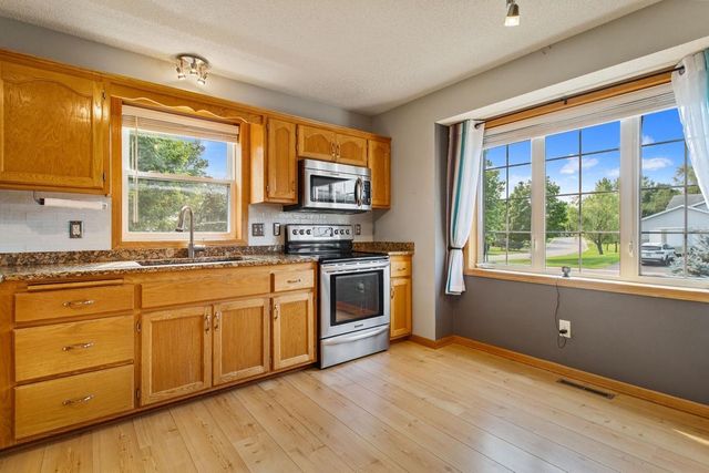 7061 148th Avenue NW, Anoka, MN 55303