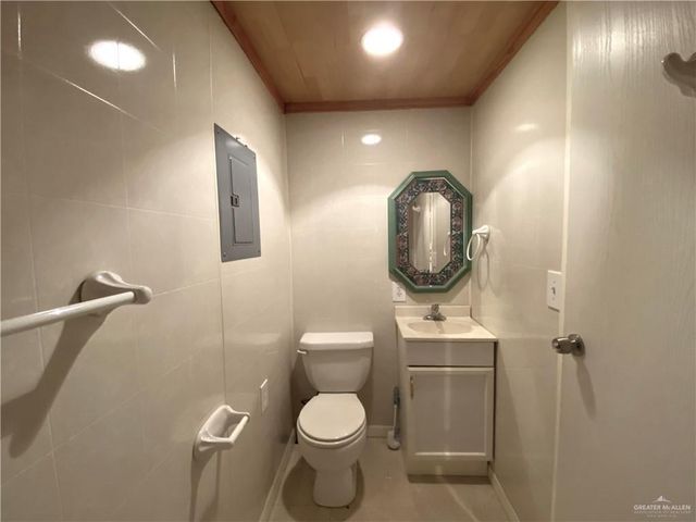 2404 W Bogey Drive, Mission, TX 78572