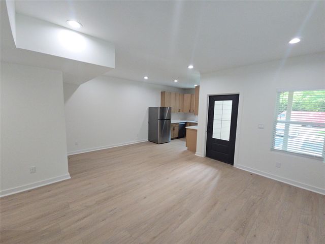 8101 Venus Street B, Houston, TX 77088