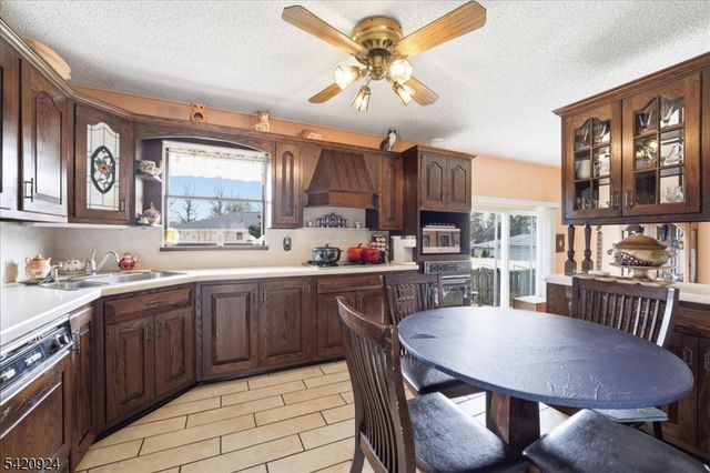 100 Hayes Ave, Clark Twp., NJ 07066