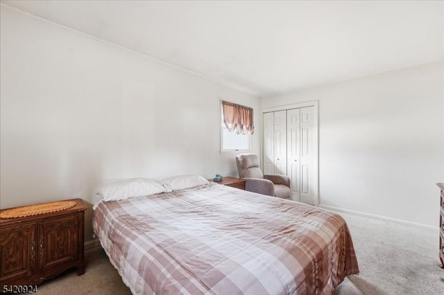 100 Hayes Ave, Clark Twp., NJ 07066