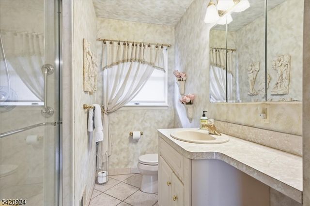 100 Hayes Ave, Clark Twp., NJ 07066