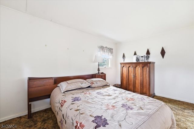 100 Hayes Ave, Clark Twp., NJ 07066
