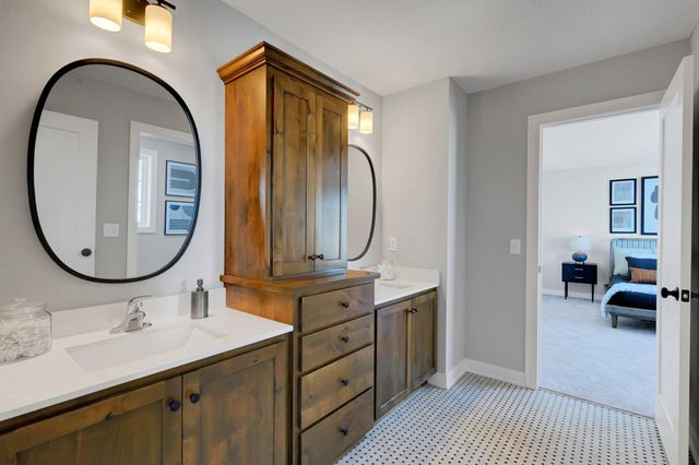 18237 Glacier Way, Lakeville, MN 55044