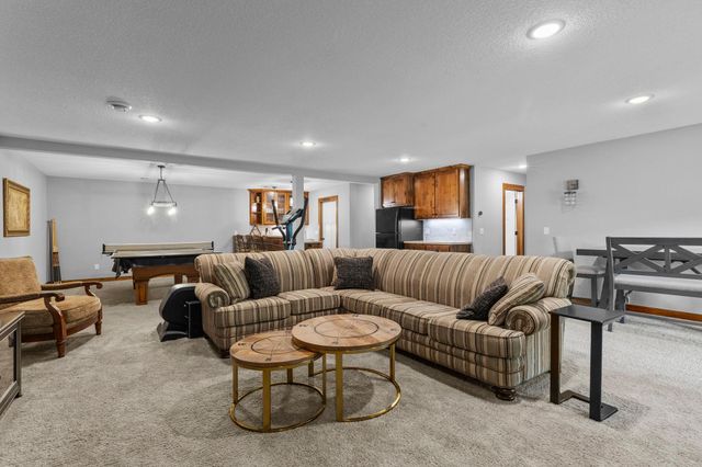 19583 Baldwin Street NW, Elk River, MN 55330