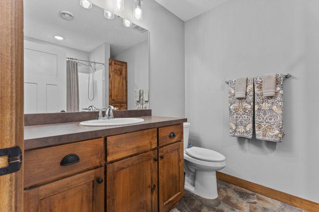 19583 Baldwin Street NW, Elk River, MN 55330
