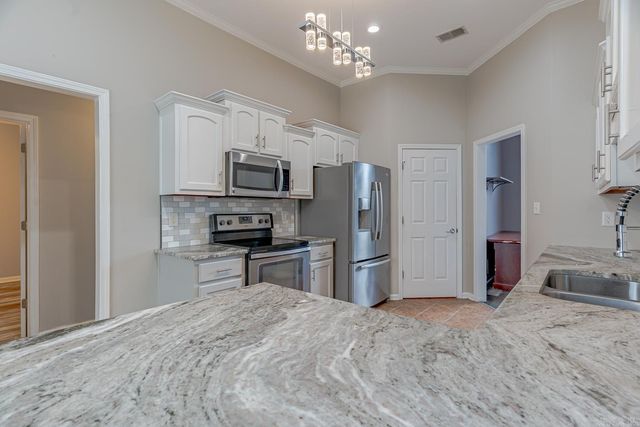 837 Belle Rive Dr, Marion, AR 72364