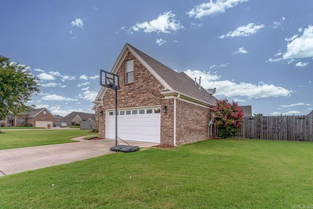 837 Belle Rive Dr, Marion, AR 72364
