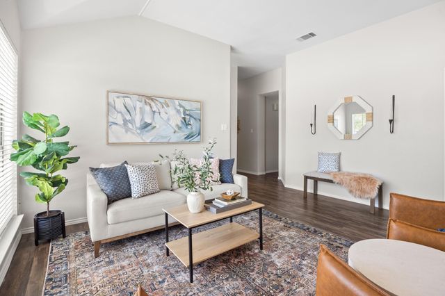 9006 Brimstone LN, Austin, TX 78717