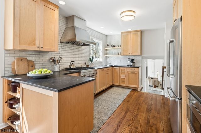 89 Lyons Pl, Bernards Twp., NJ 07920