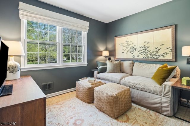 89 Lyons Pl, Bernards Twp., NJ 07920