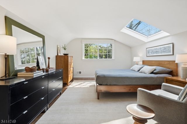 89 Lyons Pl, Bernards Twp., NJ 07920