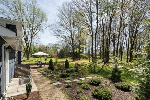 89 Lyons Pl, Bernards Twp., NJ 07920