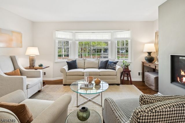 89 Lyons Pl, Bernards Twp., NJ 07920