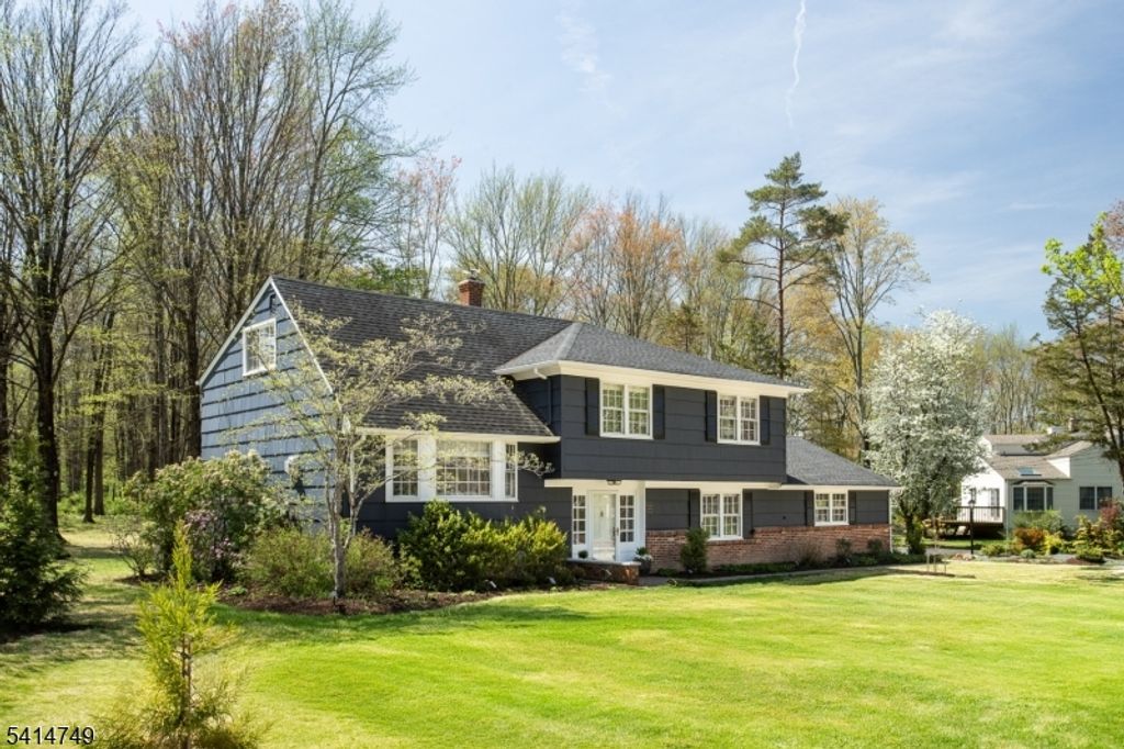 89 Lyons Pl, Bernards Twp., NJ 07920