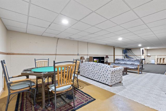 123 Lake Shore Drive, Wisconsin Dells, WI 53965