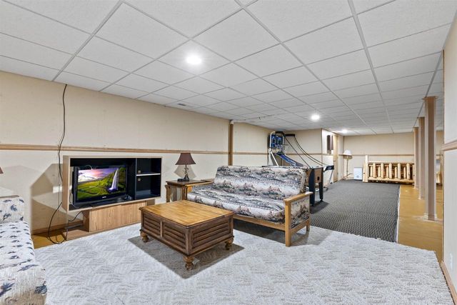 123 Lake Shore Drive, Wisconsin Dells, WI 53965