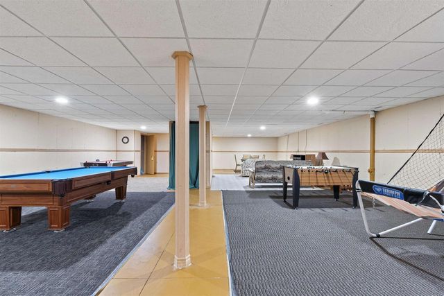 123 Lake Shore Drive, Wisconsin Dells, WI 53965