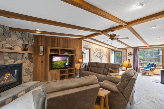 123 Lake Shore Drive, Wisconsin Dells, WI 53965