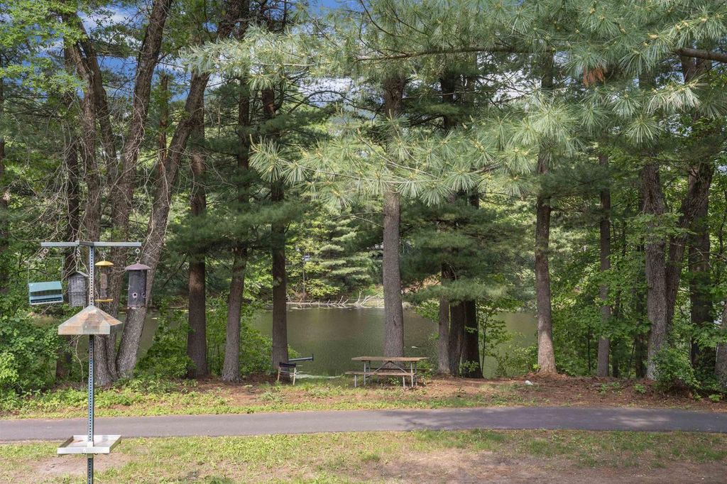 123 Lake Shore Drive, Wisconsin Dells, WI 53965