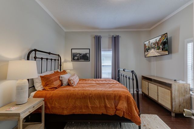 1072 S REMBERT ST, Memphis, TN 38104