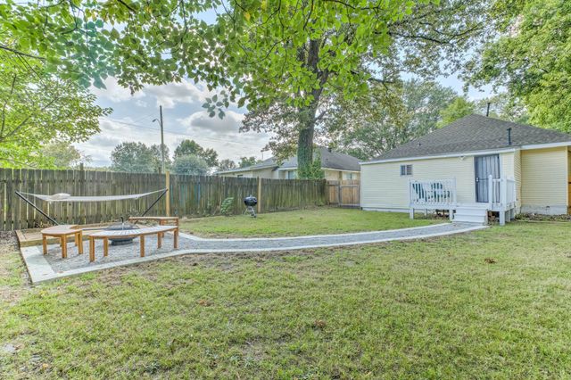 1072 S REMBERT ST, Memphis, TN 38104