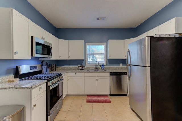 1072 S REMBERT ST, Memphis, TN 38104
