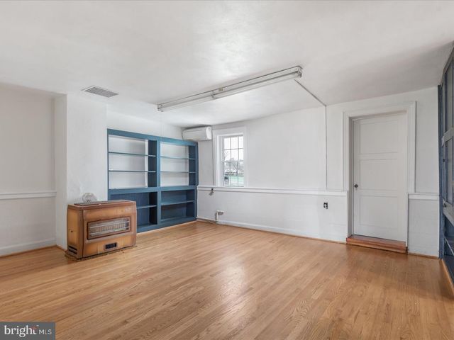 5155 MAIN ST, Stephens City, VA 22655