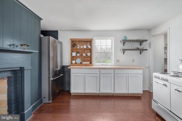 5155 MAIN ST, Stephens City, VA 22655