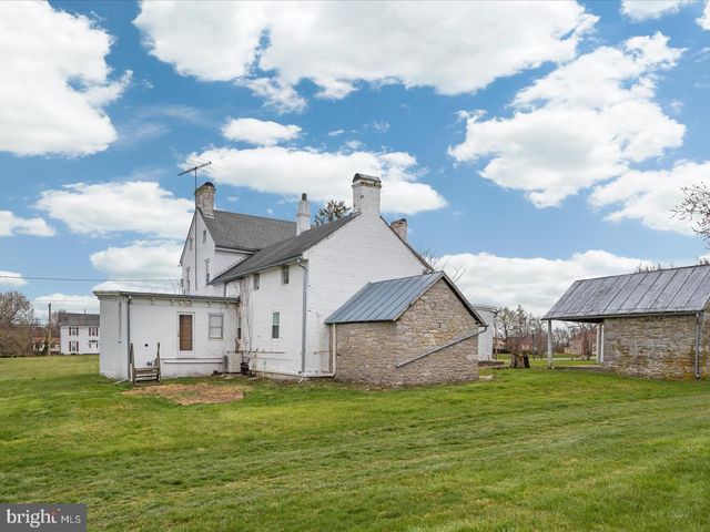 5155 MAIN ST, Stephens City, VA 22655