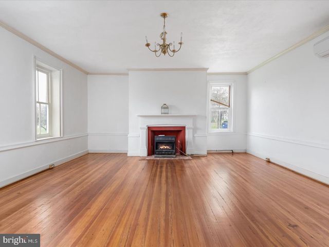 5155 MAIN ST, Stephens City, VA 22655