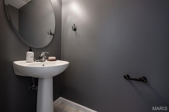 846 Harbor Woods Drive, Fairview Heights, IL 62208