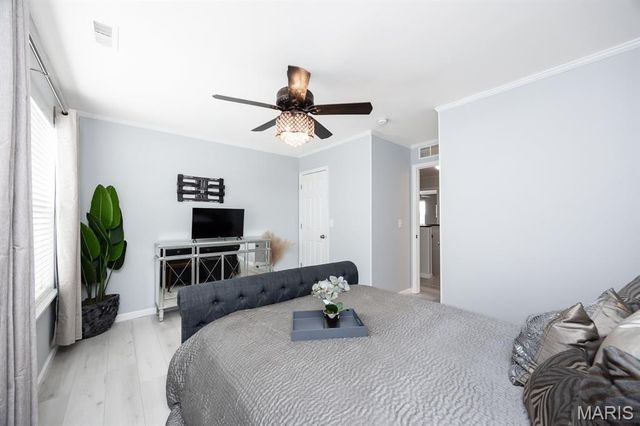 846 Harbor Woods Drive, Fairview Heights, IL 62208