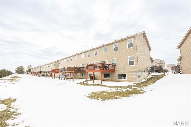 846 Harbor Woods Drive, Fairview Heights, IL 62208