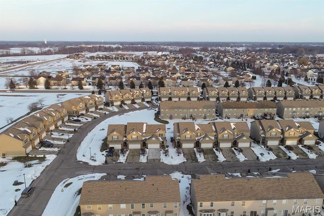 846 Harbor Woods Drive, Fairview Heights, IL 62208