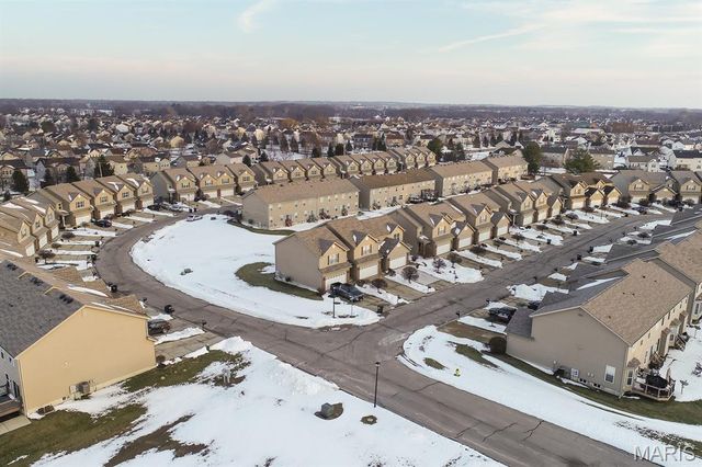 846 Harbor Woods Drive, Fairview Heights, IL 62208