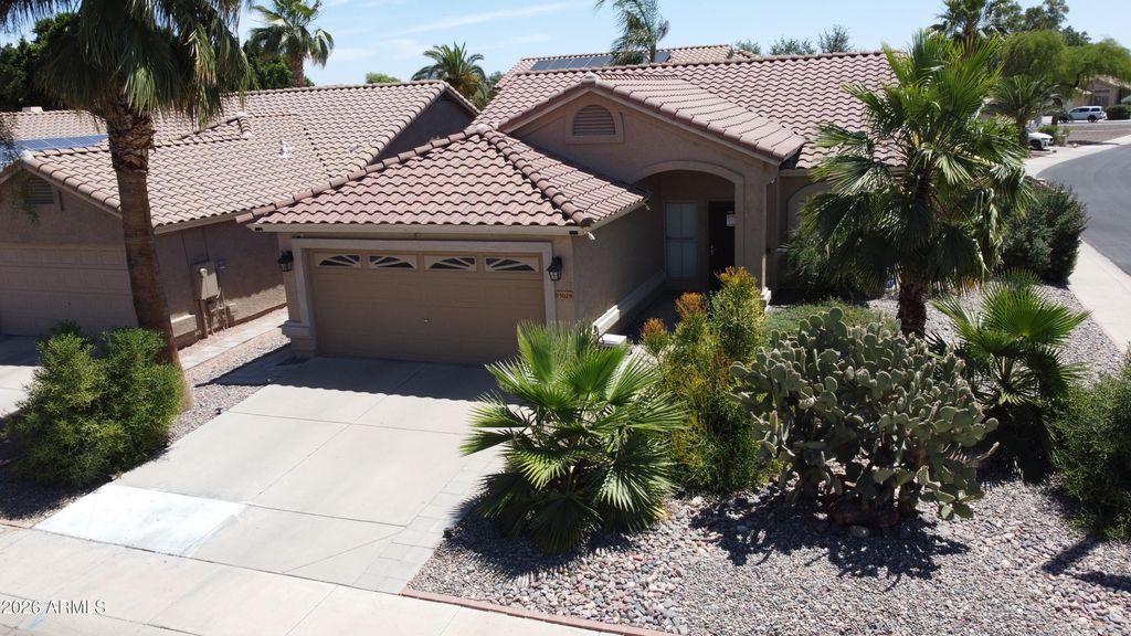 15029 W BOTTLE TREE Avenue, Surprise, AZ 85374 — exterior